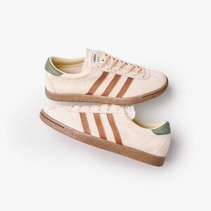 NWT - END. X ADIDAS TOBACCO 'FLYFISHING'  UK 6.5  -  Ecru Tint & Gum